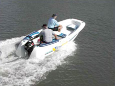 возможность перевозки 4 взрослых людей