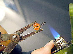 Голубой огонек перезаправляемых зажигалок Neo…