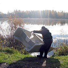 Моторная лодка, изготовленная целиком из материала AirDeck