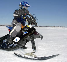 При мощности двигателя в 115 л.с., этот снегоход удовлетворит любым самым взыскательным требованиям. 