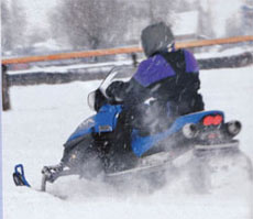 Дальше начался беспредел рассекания заснеженного пространства водохранилища во всех направлениях.