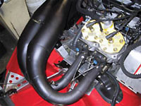 Осмотрите под кожухом моторный отсек