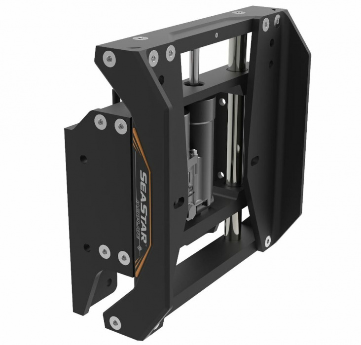 Регулируемый транец гидравлический (вынос 150 мм) до 300 лс - вид сзади слева