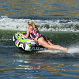 Буксируемый баллон Turbo 11 - на воде Буксируемый баллон Turbo 11 - на воде