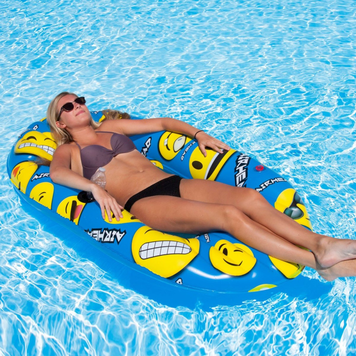 Надувной баллонEmoji Gang Pool Lounge - в работе