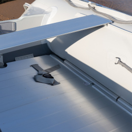 Лодка ПВХ Heavy Duty 430 AL Badger - крапление бака