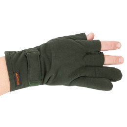 Перчатки без пальцев для рыбалки - на руке