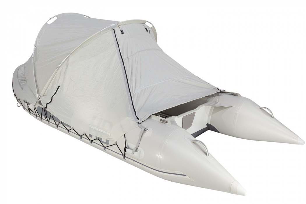 Стояночный тент на лодку HD  (185 х 290 см), серый вид сбоку сзади Стояночный тент на лодку HD  (185 х 290 см), серый вид сбоку сзади