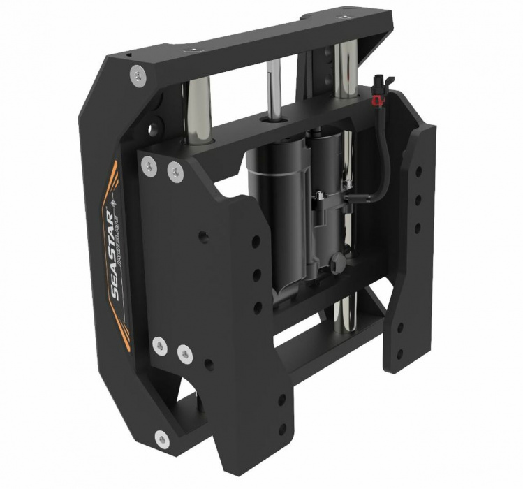 Регулируемый транец гидравлический (вынос 150 мм) до 300 лс вид слева спереди