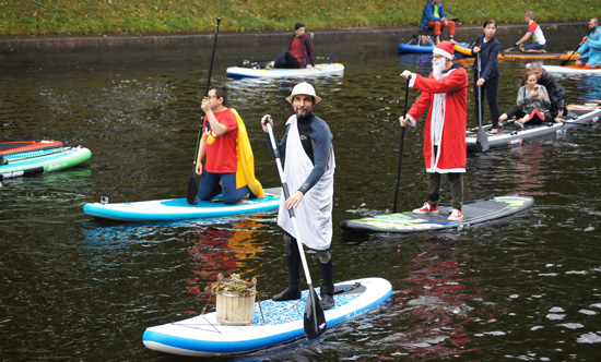 доски SUP на воде